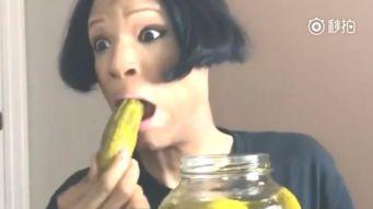 网红情侣被爆吃瓜,揭秘背后的甜蜜与争议