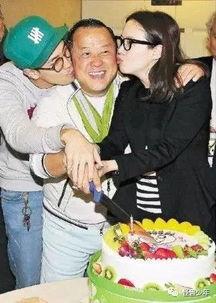 娱乐圈吃瓜赚200块,轻松赚200块，揭秘明星幕后故事